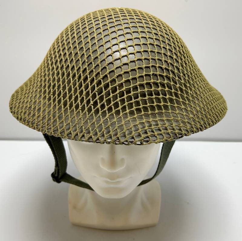 lot 53 image: WWII Canadian Army With Liner & Mesh