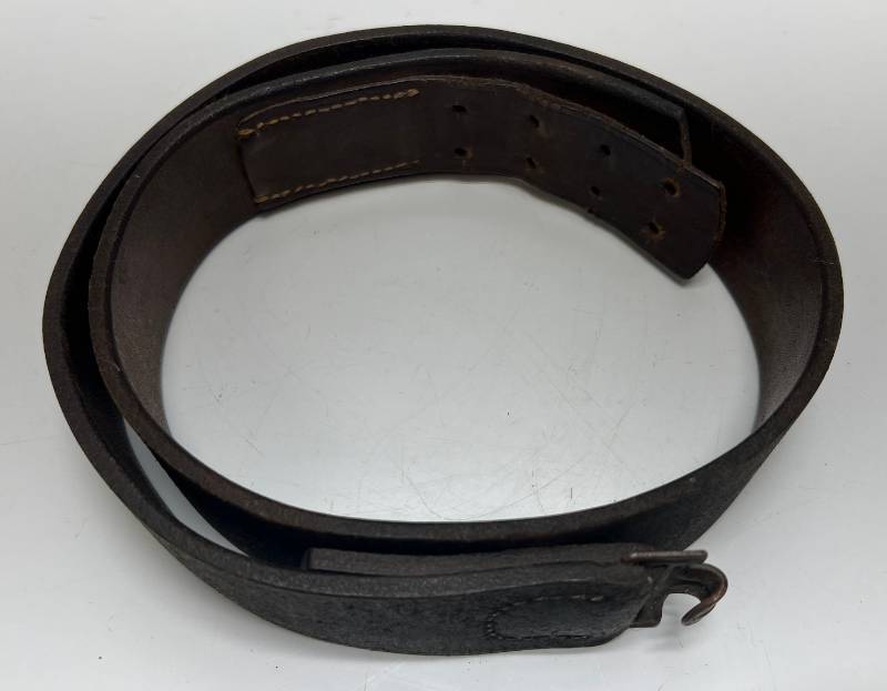 lot 116 image: WWII Military Belt