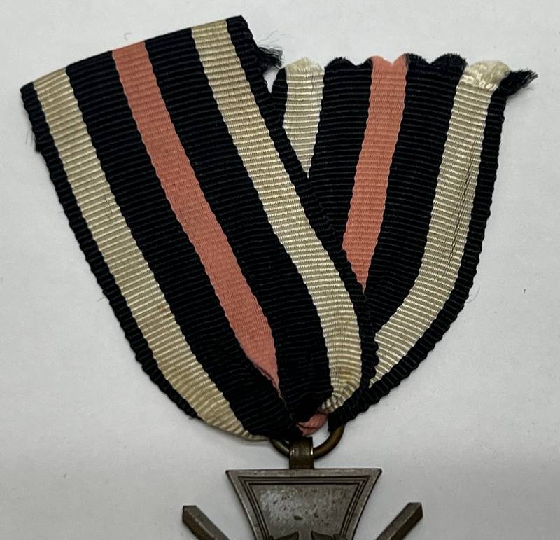lot 131 image: WWI War Service Cross With Ribbon