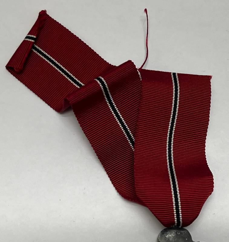 lot 132 image: WWII 1941-42 Eastern Front Winter War MedalRibbon