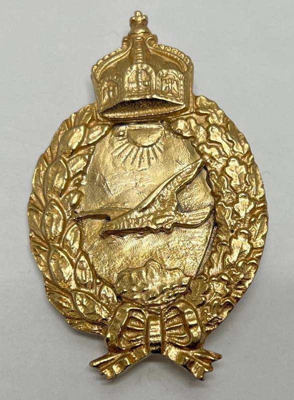 lot 154 image: Misc.Reproduction Badge & More