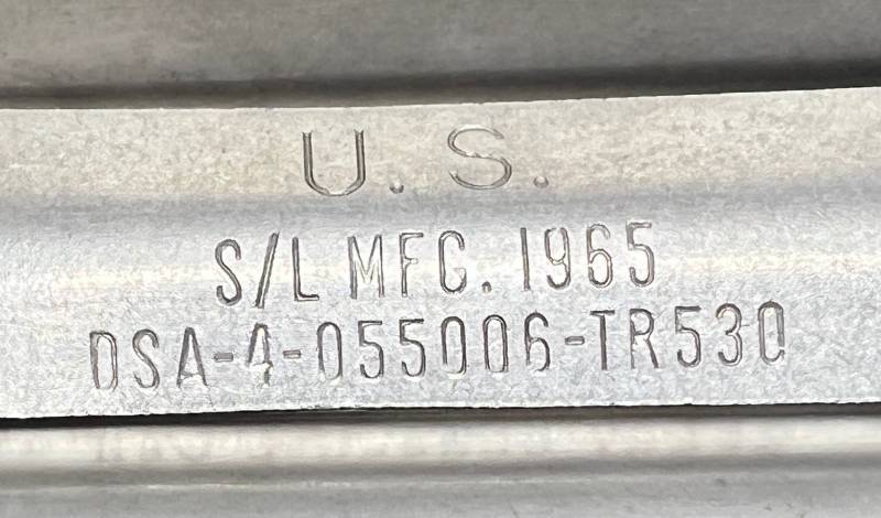 lot 165 image: U.S. Issue Military Mess Kit