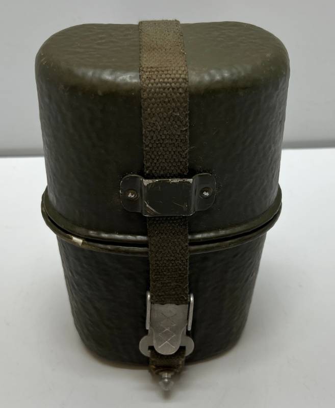 lot 173 image: Canteen Post War 1960s (Complete With Straps & Cup)