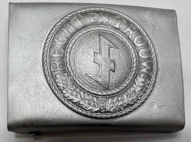 lot 180 image: Reproduction DJ Belt Buckle
