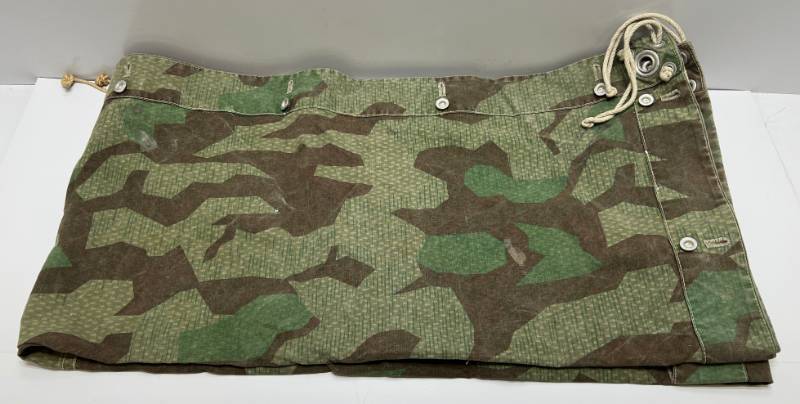 lot 60 image: WW2 Camo Shelter Half Tent With Pegs