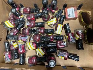 lot 1304 image: Beauty Supplies