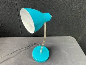 lot 1303 image: Housewares