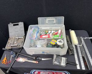 lot 1318 image: Tools and Paint