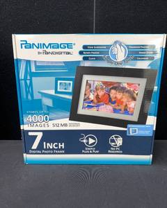lot 1360 image: PANIMAGE DIGITAL PHOTO FRAME NOS