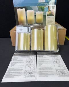 lot 1361 image: FLAMELESS LED FLICKER CANDLE SET NOS