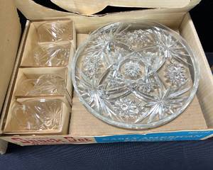 lot 1363 image: ANCHOR HOCKING SUGAR CREAM AND SNACK SET IN BOXES, PLUS 3 EXTRA MATCHING SERVING PLATES