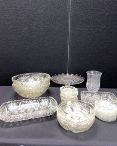 lot 1382 image: PEDESTAL CAKE SERVER SMALL CHIP, BOWLS, ASHTRAYS, COASTERS SERVING BOWLS AND PLATTERS