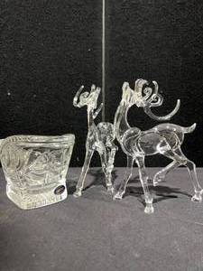 lot 1523 image: MIKASA CRYSTAL 2 DEER AND SLEIGH