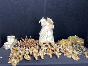 lot 1525 image: ANGEL LOT WITH GOLD DECOR
