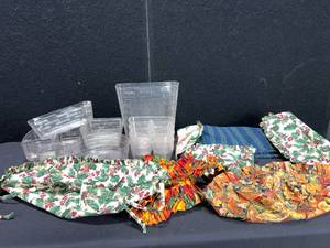 lot 1551 image: LONGEBERGER PLASTIC AND CLOTH BASKET LINERS