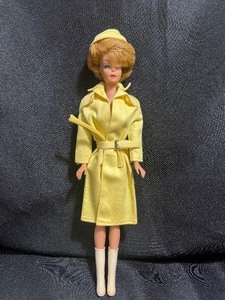 lot 41 image: 1963 Vintage Fashion Queen Barbie Doll  W Bubble Cut Blond Wig