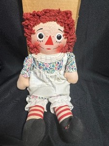 lot 59 image: Vintage Raggedy Ann Doll in Box