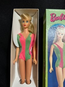 lot 70 image: Barbie Mattel #1190 blonde Long Hair Standard Barbie Doll