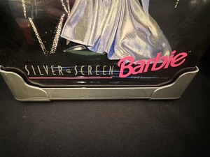 lot 91 image: F.A.O. Schwarz Silver Screen Barbie Deluxe Trunk 1991