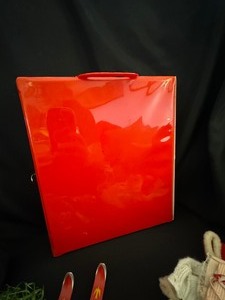 lot 120 image: Tammy Carrying Case by Ideal with Clothes and Accessories.
