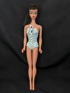 lot 121 image: Vintage Barbie stock No. 850 Brunette in Box.