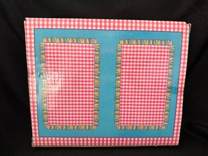 lot 125 image: Barbie 13 Piece China Tea Party Set Picnic Placemats Sealed New In Box.
