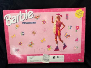 lot 126 image: Barbie FAO Schwarz Jewelry Gift Set for Girls, Pearl Purse, Necklace - 1996 MIB
