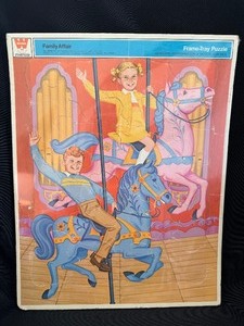 lot 143 image: Vintage Family Affair 1971 and Skipper Frame Tray Puzzle 1965.