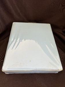 lot 163 image: Midge Barbies Best friend Carrying Case 1963.