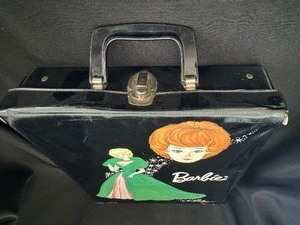 lot 164 image: Vintage Barbie Carrying Case Ponytail.