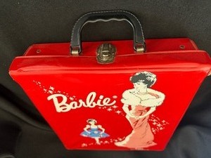 lot 166 image: Barbie Carrying Case Ponytail, 1962.
