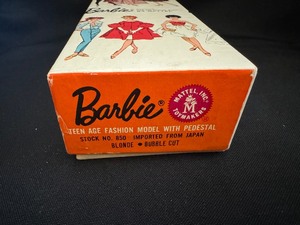 lot 216 image: 1962 Vintage #850 Bubble Cut Barbie Blonde Mattel.