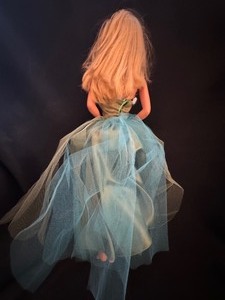 lot 223 image: 1976 Supersize Barbie. 18 tall.