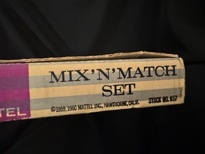 lot 253 image: 1960-1962   Barbie #857 Mix n Match Gift Set