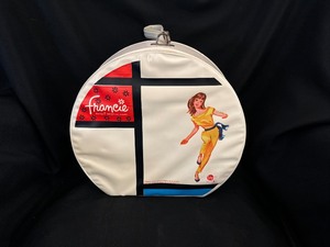 lot 260 image: Vintage 1965 Mod FRANCIE DOLL Vinyl Wardrobe Carrying Case WMirror