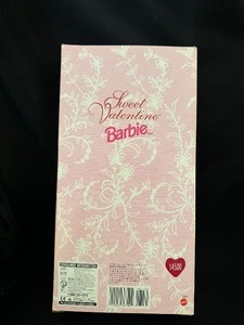 lot 271 image: Vintage Sweet Valentine Barbie - Hallmark Special Edition New in Box 1995