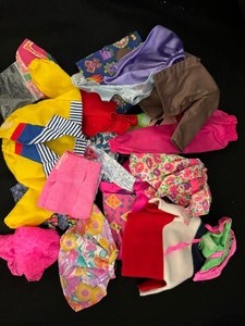 lot 286 image: Vintage Doll Clothing Lot