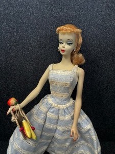 lot 340 image: Blonde Ponytail Barbie in Suburban Shopper Outfit