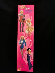 lot 353 image: Vintage 1995 Valentins Day Pretty Hearts Barbie Blonde Doll Mattel New In Box.