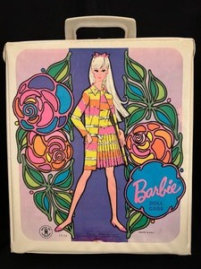 lot 373 image: Mod Era 1967 Mattel Barbie Doll Wardrobe  Accessories Carrying Case # 1002.
