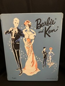lot 376 image: Vintage Barbie And Ken Double Carrying Case 1963 Light Blue.