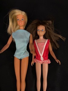 lot 398 image: Lot of Two Vintage Dolls.