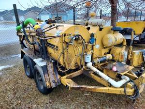 lot 7 image: ROSCO RA200 ASPHALITE Machine