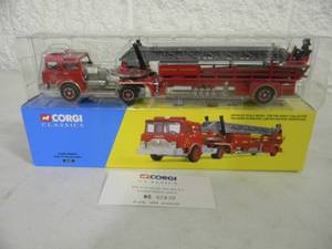 CORGI CLASSICS - LIMITED EDITION #2830 of 5900 150 Scale DIE-CAST LONGBEACH-MACK CF AERIAL LADDER #52101 - IN BOX - WITH COA - GREAT PIECE - SEE PICTURES