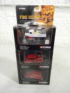 3- CORGI FIRE HEROES Die-Cast - MACK BREAKDOWN TRUCK - CHEVROLET CAR FIRE CHIEF & PONTIAC VAN FIRE SUPPORT - IN BOX - GREAT PIECES - SEE PICTURES
