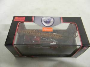 ROAD SIGNATURE, Signature Series 143 Scale Die-Cast - 1938 DENNIS LIGHT FOUR - IN BOX - GREAT PIECE - SEE PICTURES