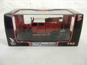 ROAD SIGNATURE, Signature Series 143 Scale Die-Cast - 1950 MERCEDES BENZ TLF-15 - IN BOX - GREAT PIECE - SEE PICTURES