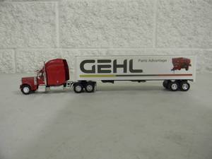 GEHL 164 SCALE DIE-CAST 18-WHEELER PARTS ADVANTAGE #32611 - IN BOX - GREAT PIECE - SEE PICTURES