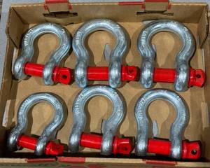 lot 255 image: Clevis Assortment 1 Inch and Larger (quantity as shown)