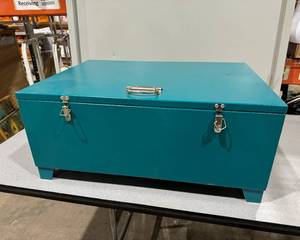 lot 252 image: Metal Shipping Box